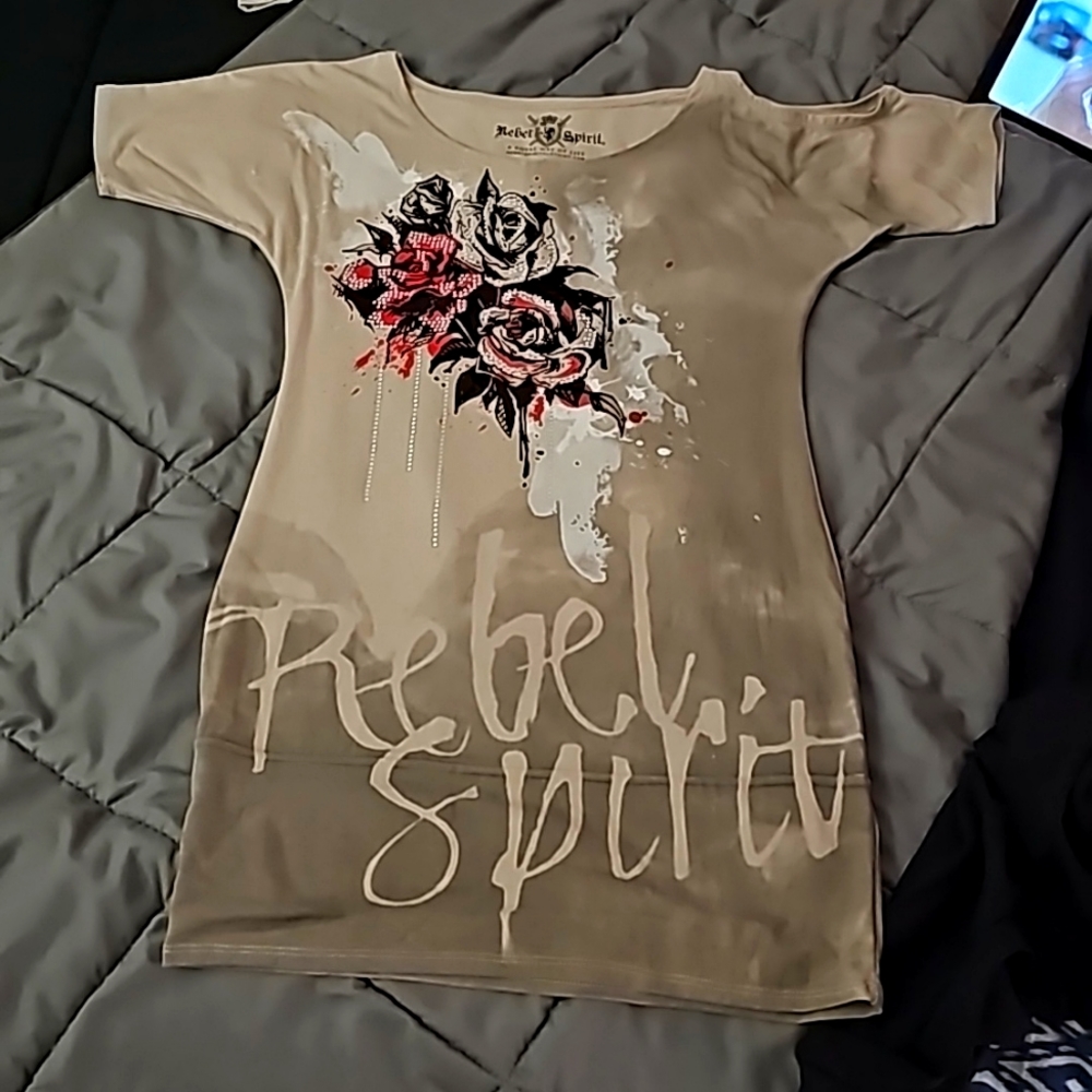 REBEL SPIRIT TOP